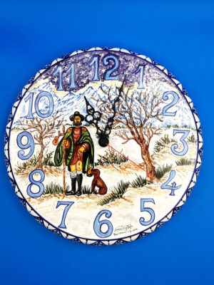 Orologio San Rocco nel paesaggio innevato
