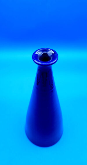 Vaso blu minimal