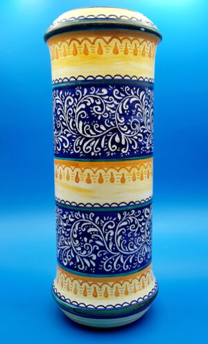 Vaso di fiori graffiato blu